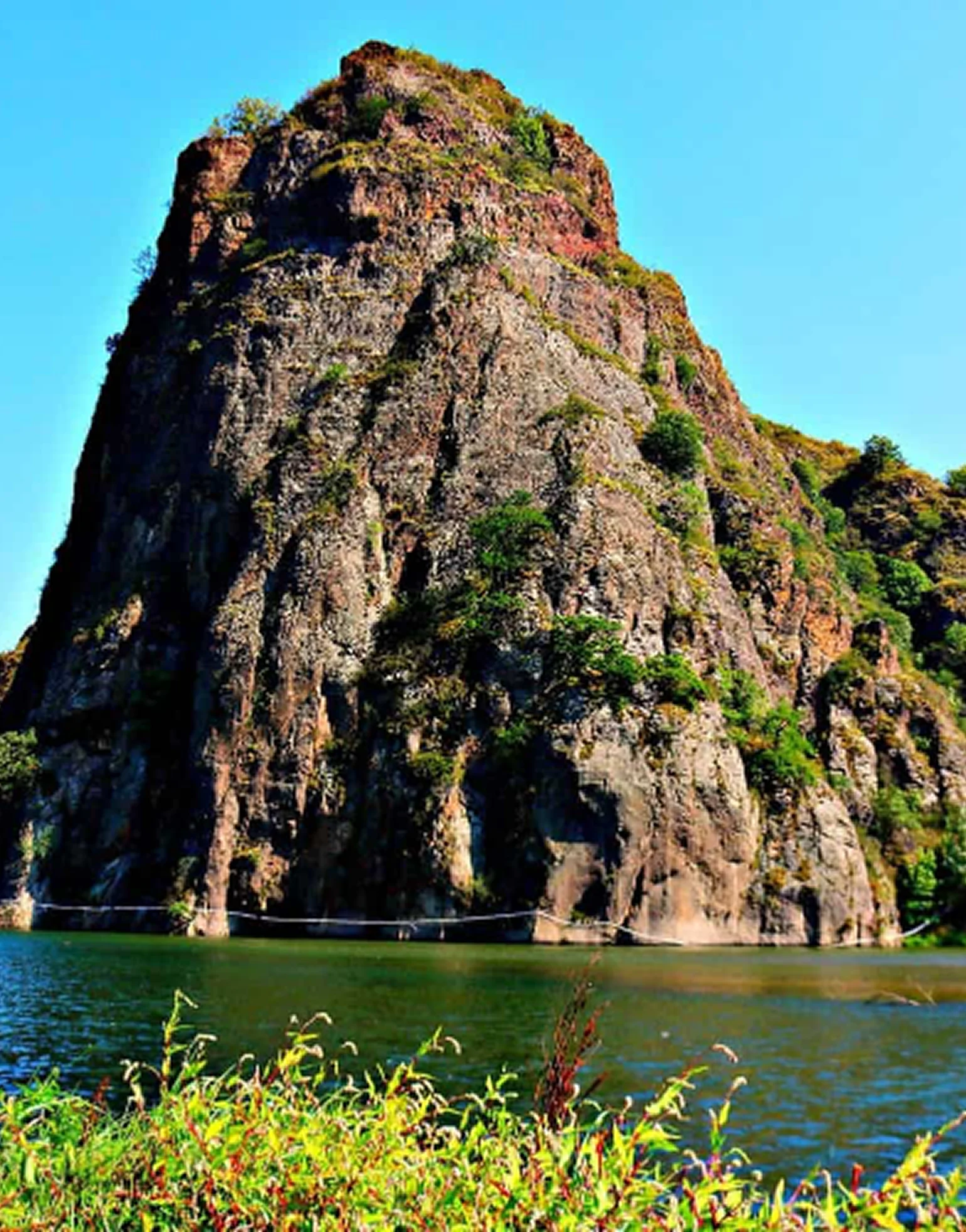 images/pages/tours/dzoraget-canyon.webp